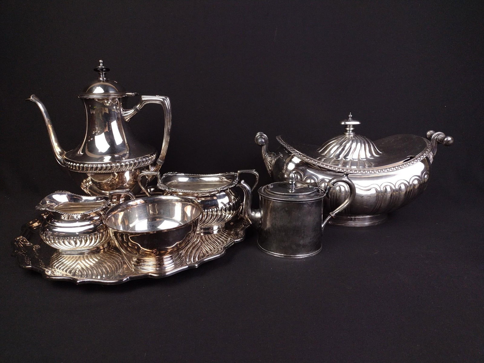 Crescent Silverware Silverplate Tea Service Set (1 of 12)
