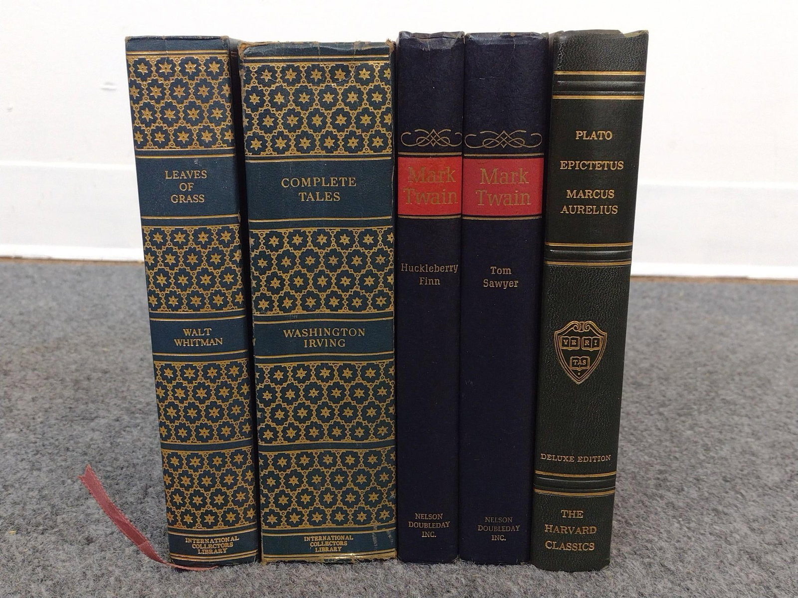 5 Vintage Books Incl. Tom Sawyer & Huckleberry Finn (1 of 5)