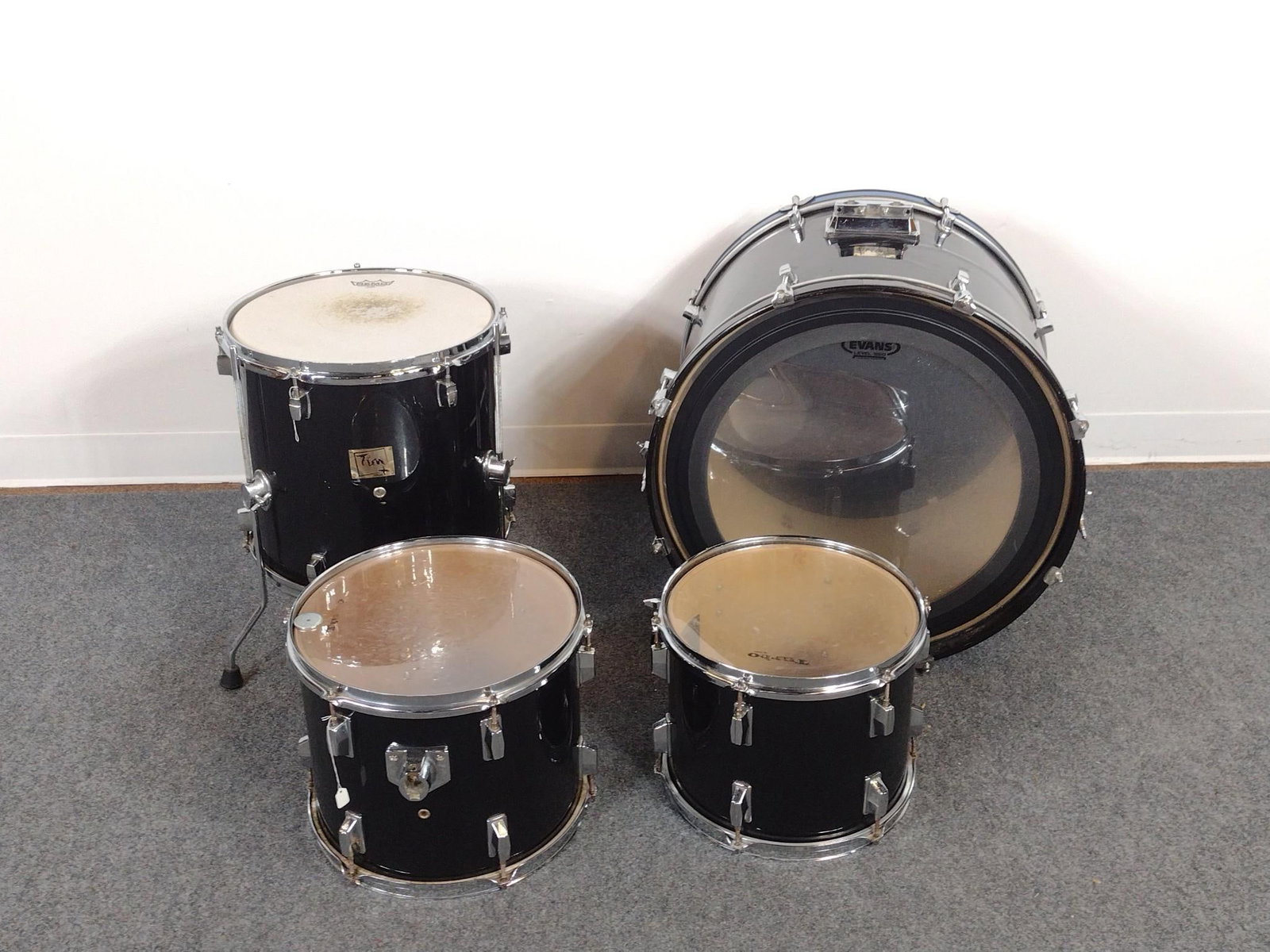 Incomplete Drum Set (1 of 5)