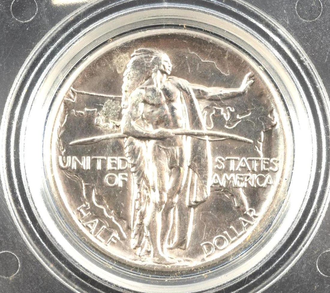 1926 Oregon Trail Half Dollar Uncirculated (1 of 2)