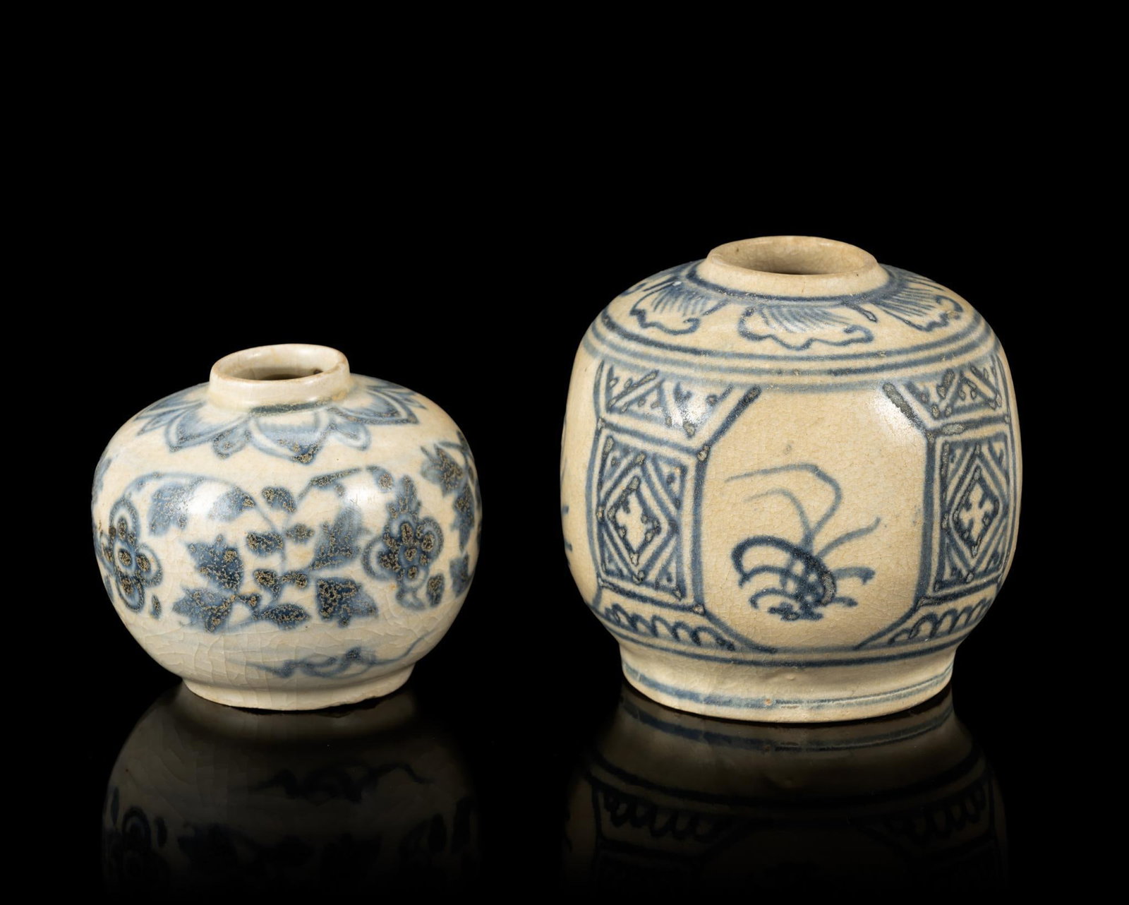 2 15th C Vietnamese Blue & White Jarlets (1 of 8)