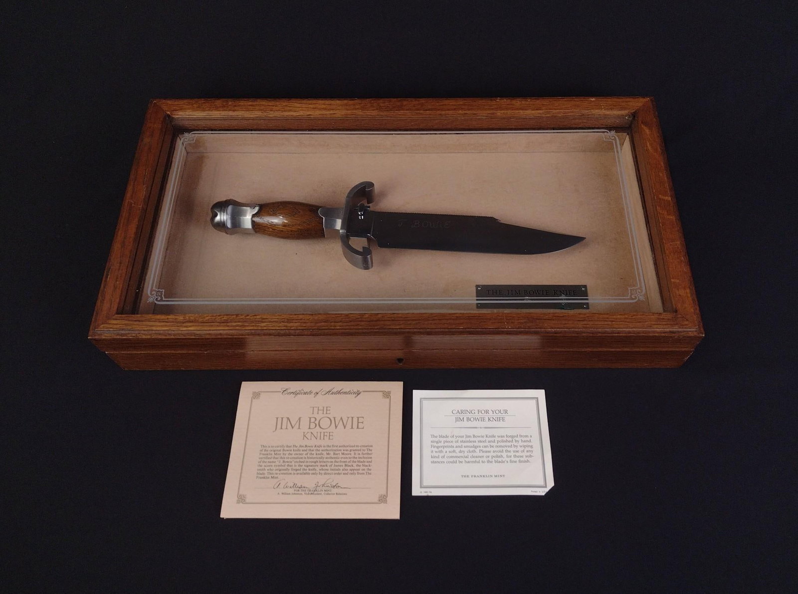 Franklin Mint Reproduction Jim Bowie Knife: With COA. Protective display box measures 19-1/4" x 10-1/4" x 2-3/4". 