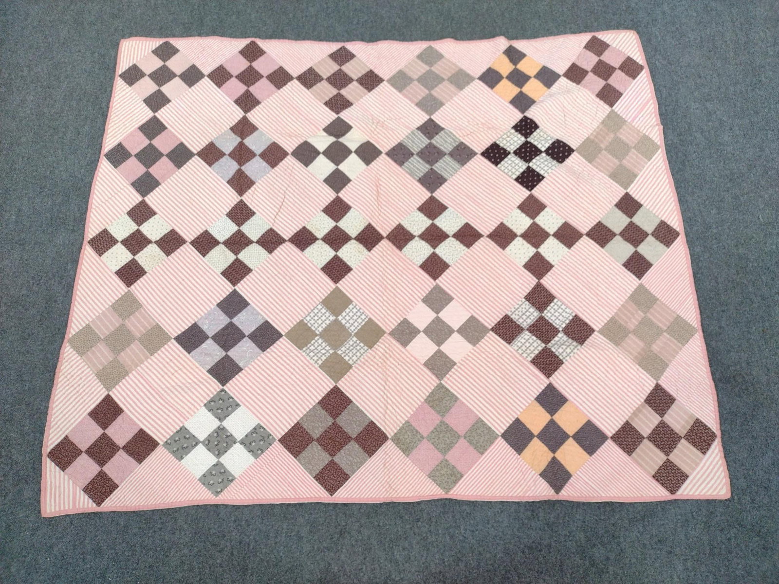 American Diamond Lattice Patchwork Quilt (1 of 6)