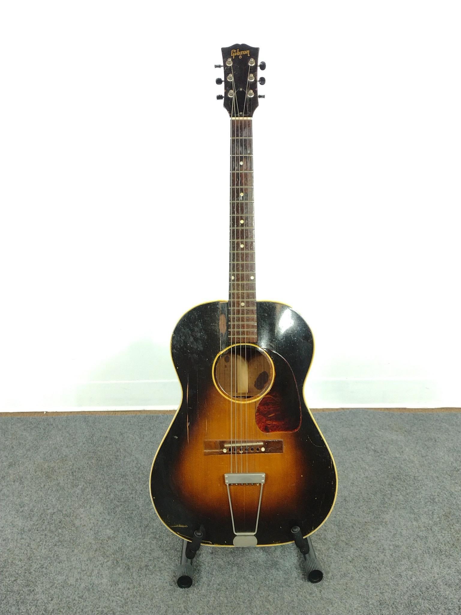 Gibson Acoustic Guitar (1 of 4)