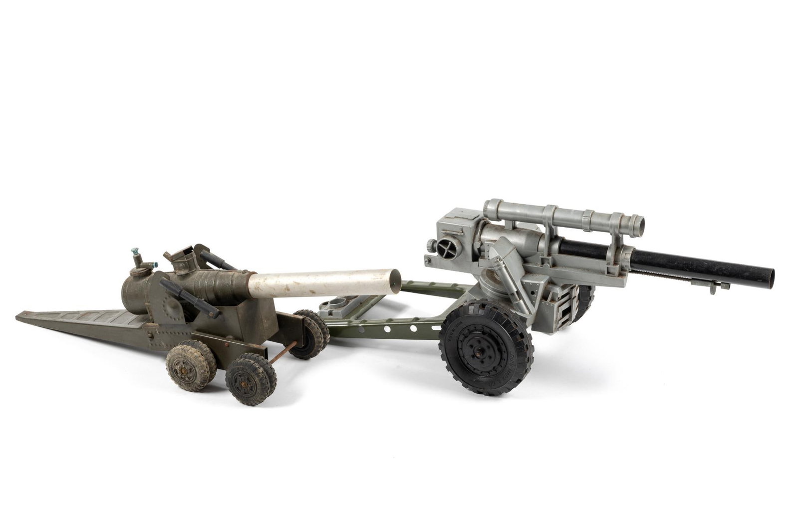 Vintage Louis Marx & Co. Toy Cannon & Conestoga Big-Bang Cannon (1 of 5)