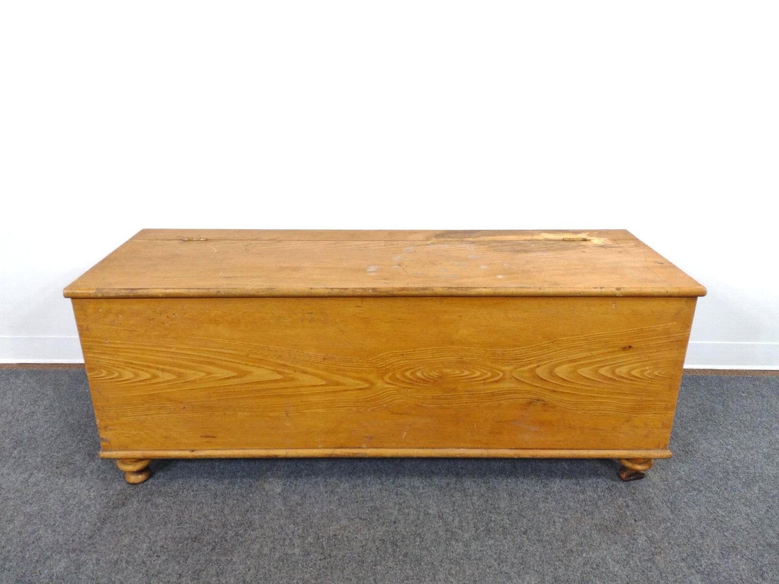 Country Blanket Chest (1 of 6)