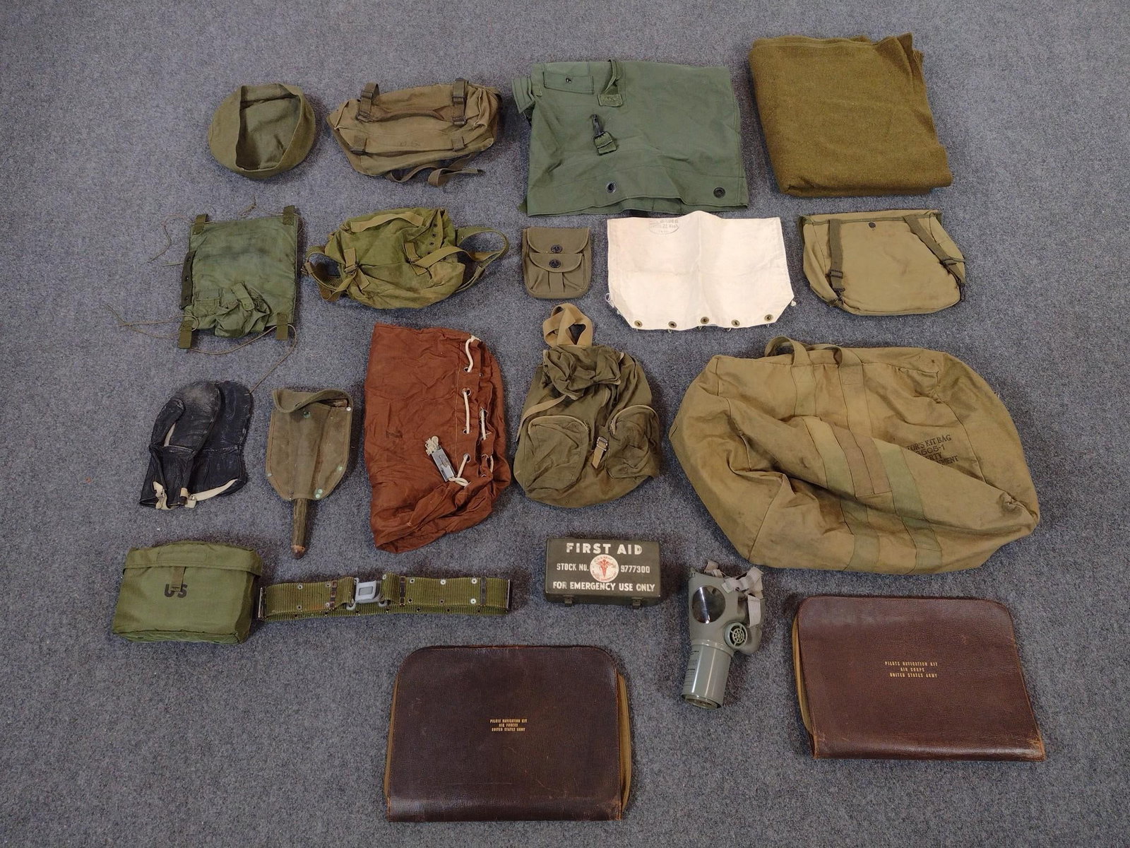 1970-80's Militaria Incl. Trench Shovel & Gas Mask (1 of 7)