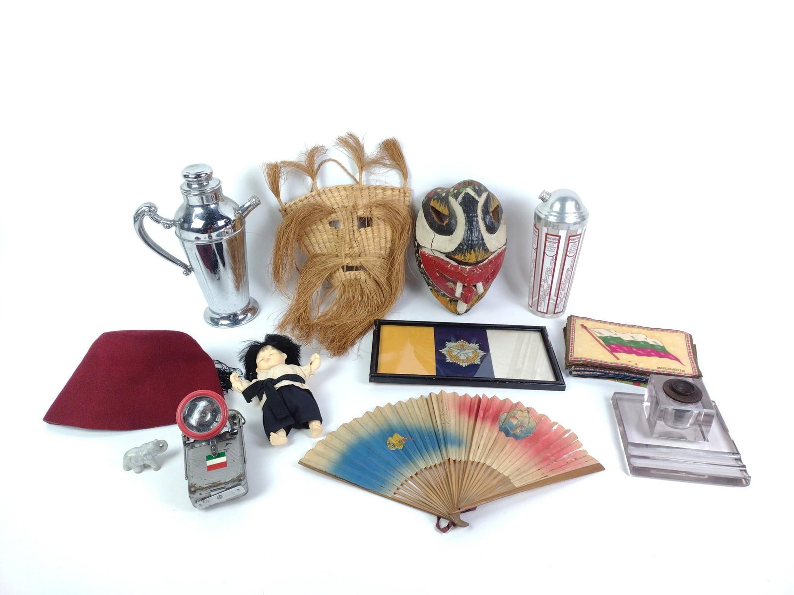 Vintage Curios and Souvenirs (1 of 6)