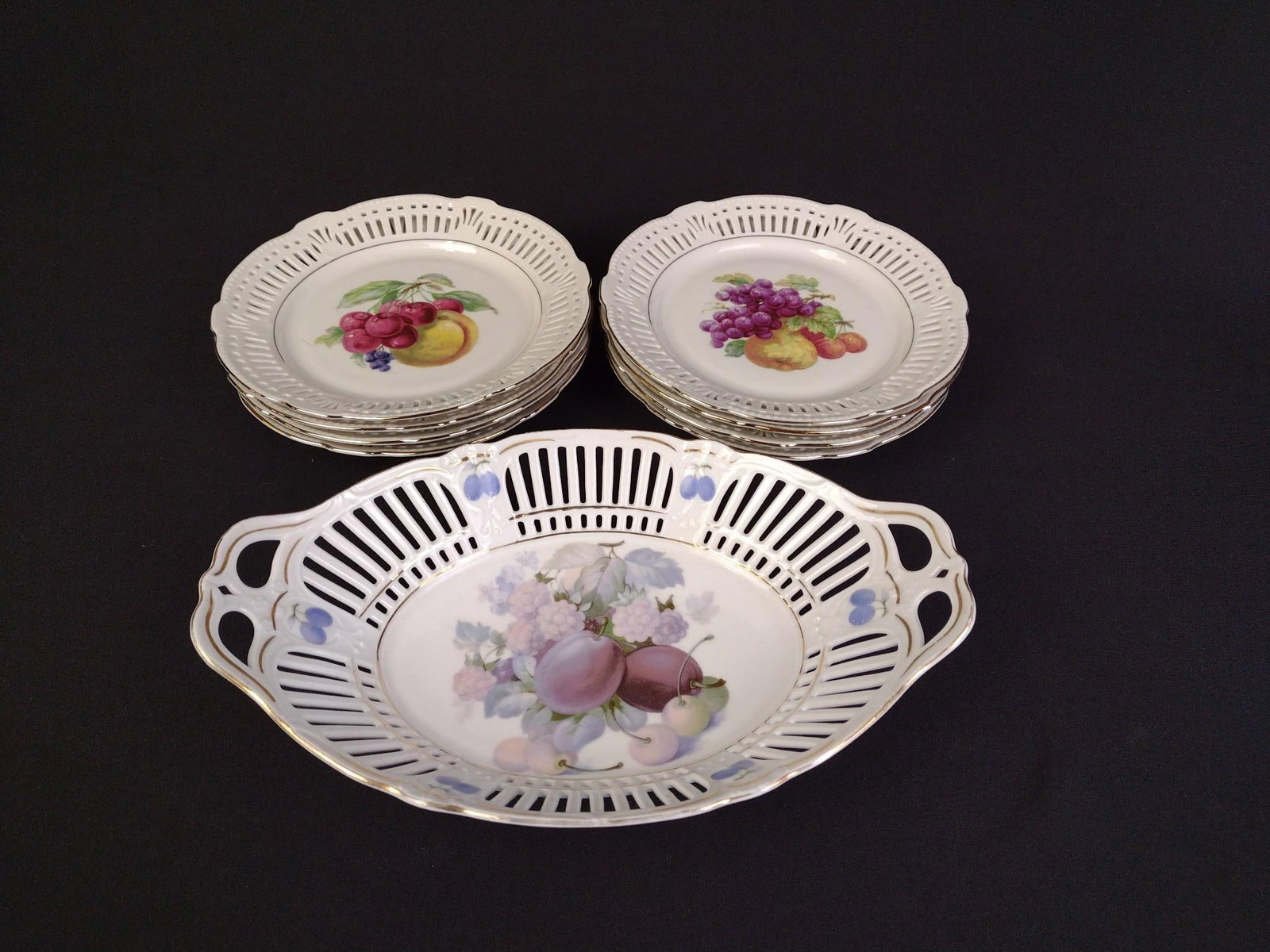 9 Pieces Vintage Schwartzenhammer Bavaria Imperial Fruit Plates (1 of 3)