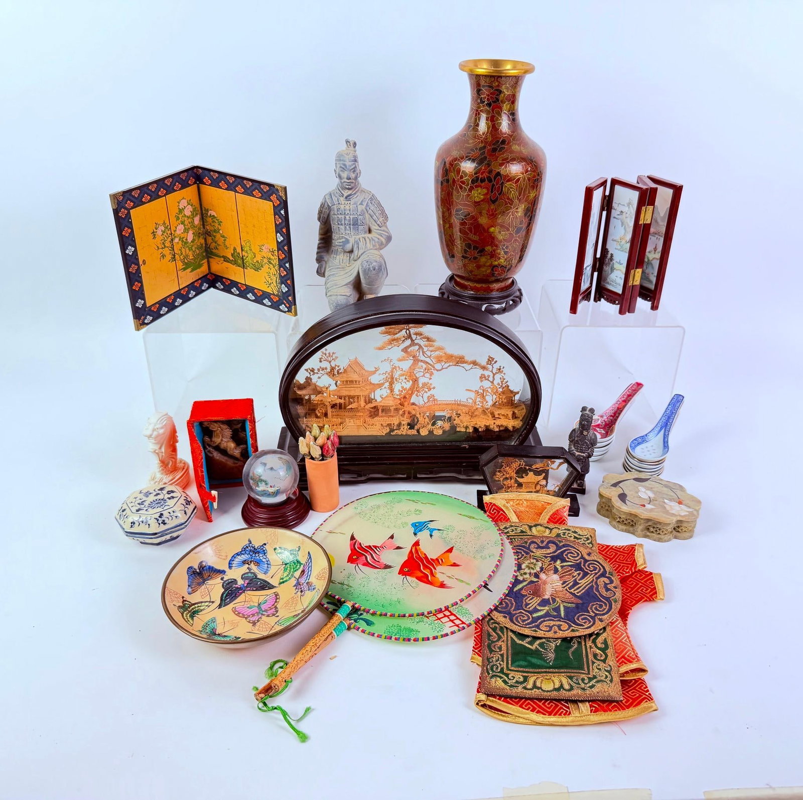 Chinese, Japanese & Southeast Asian Souvenirs (1 of 7)