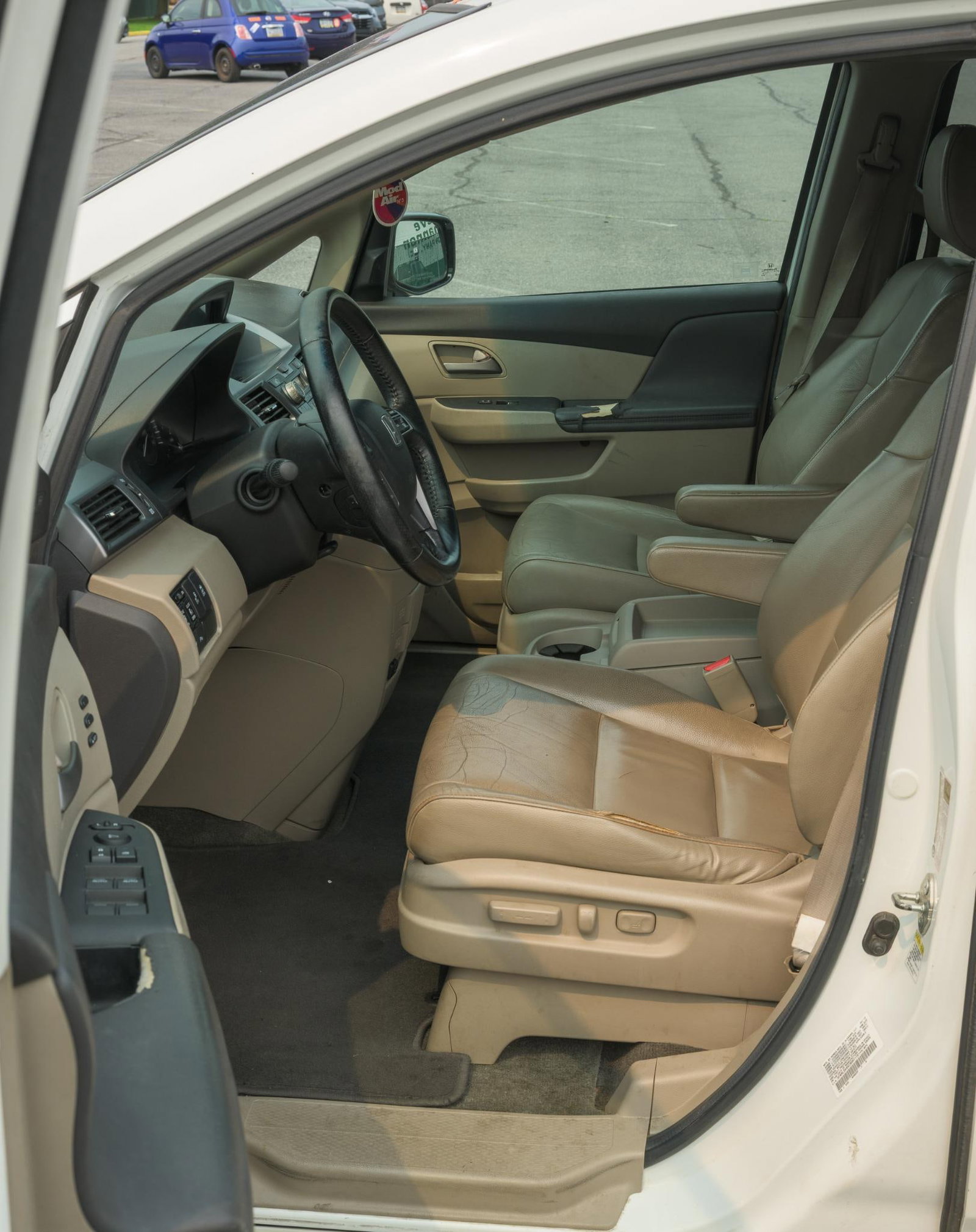 2012 Honda Odyssey Mini Van - 13