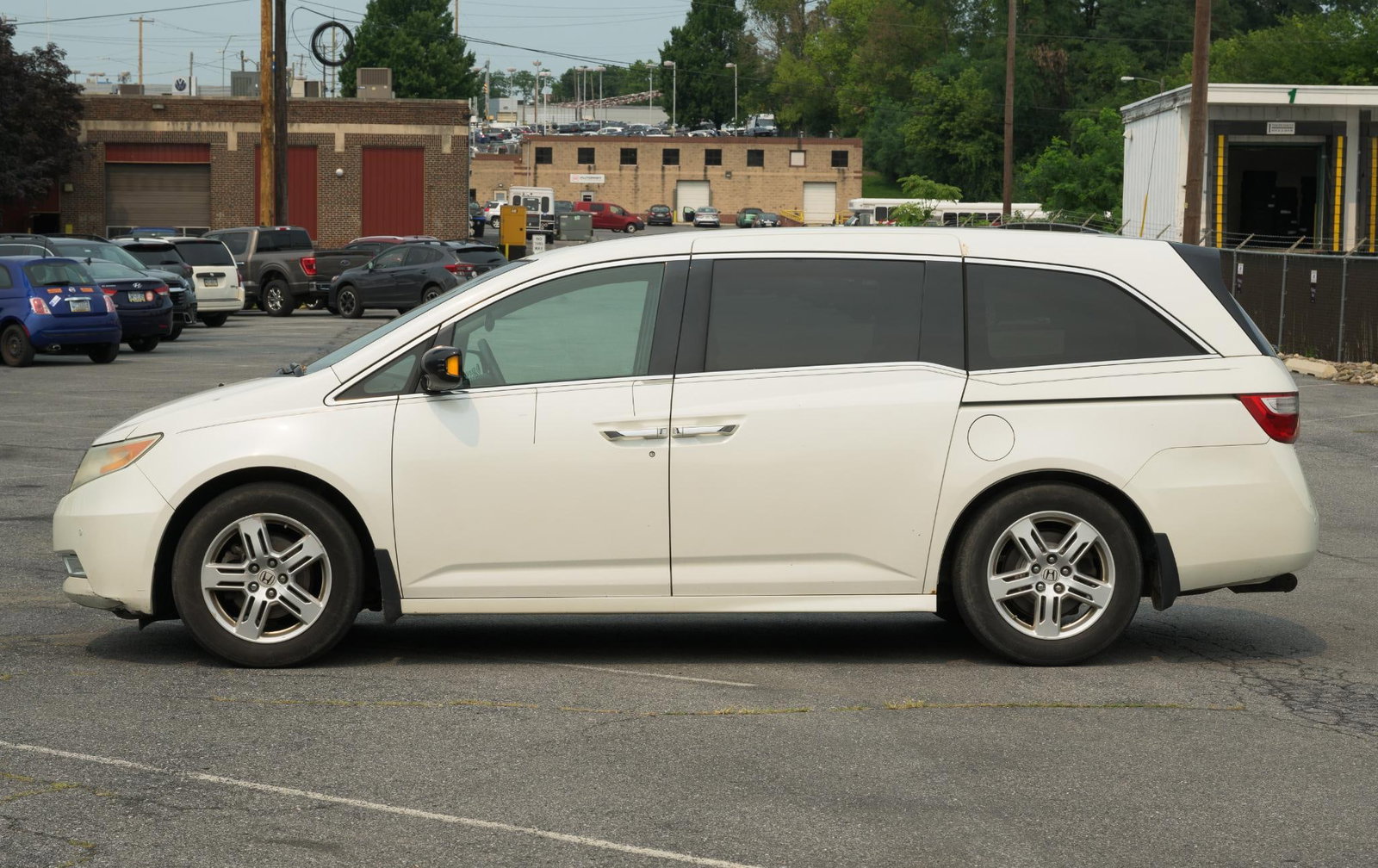 2012 Honda Odyssey Mini Van - 2