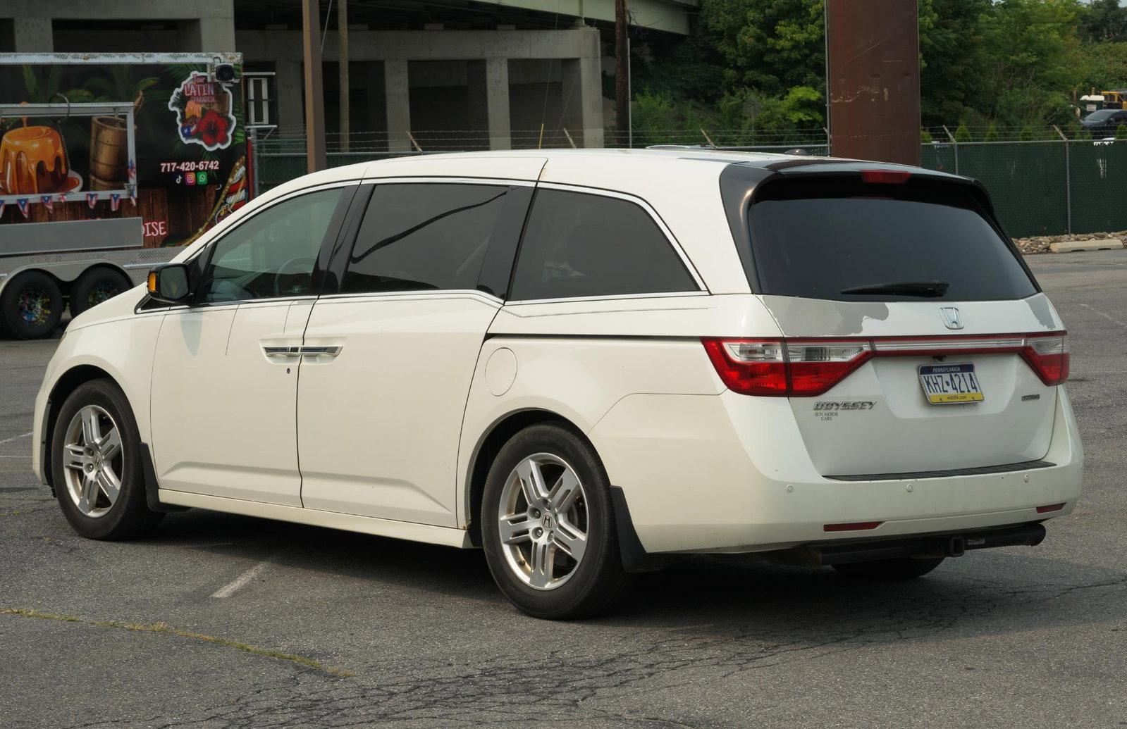 2012 Honda Odyssey Mini Van - 3