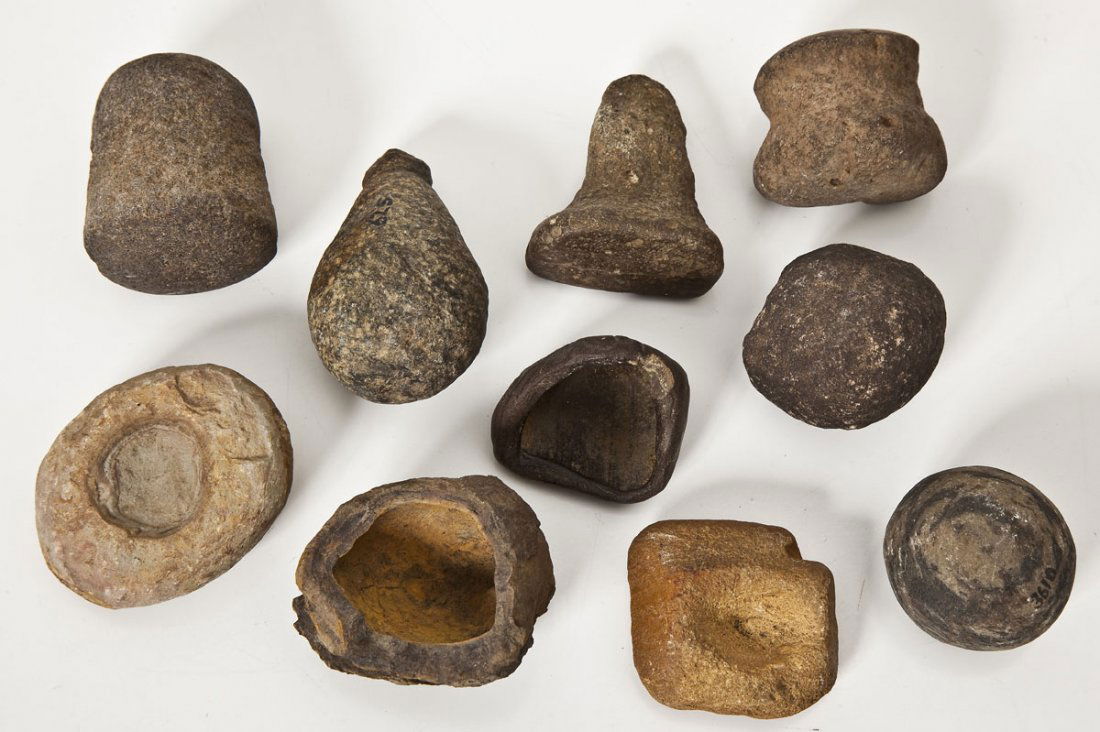 Displays of pre-Columbian Native American tools