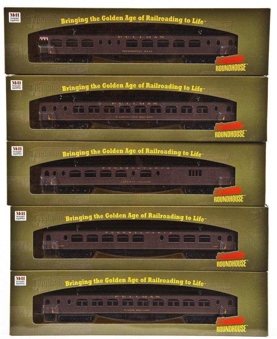 5 Roundhouse PRR Passenger Cars: DESCRIPTION: Five Roundhouse PRR passenger cars. HO scale. CONDITION: Appear unused in original boxes.