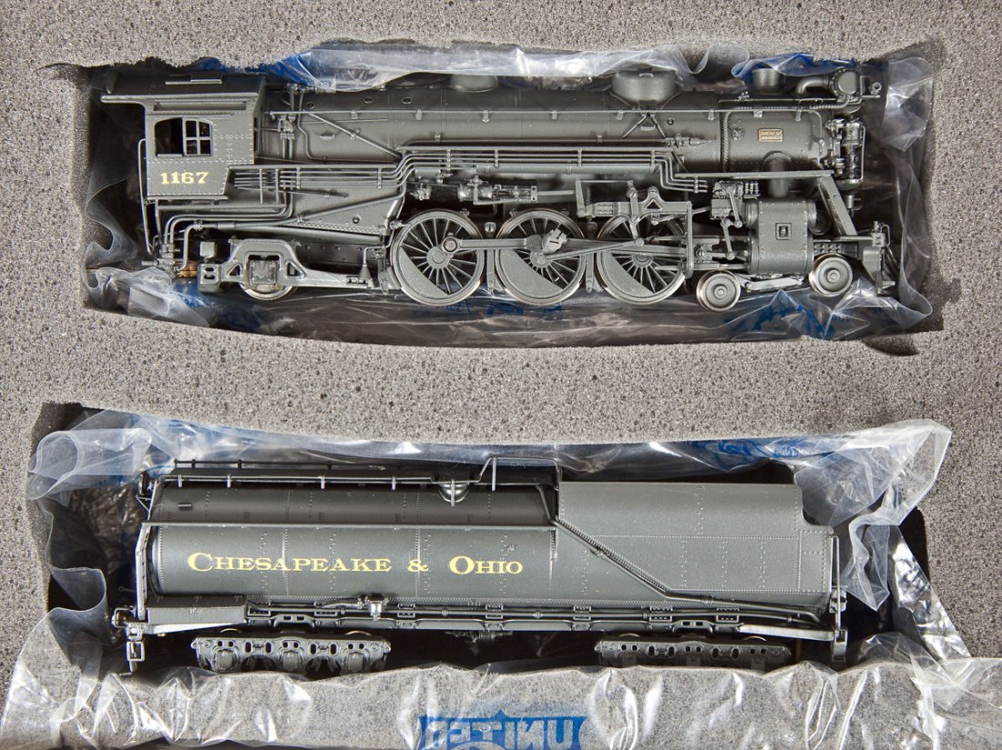 United Scale Models C&O F-19 Brass Loco & Tender: DESCRIPTION: United Scale Models C&O Class F-19 painted brass locomotive and tender. HO scale. CONDITION: Appear slightly if at all used in original box.