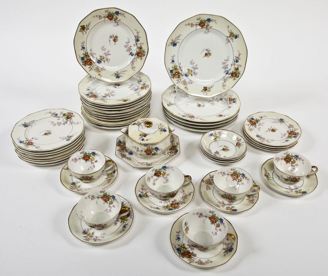 44 Pc Haviland Limoges Dish Set: DESCRIPTION: Forty-four piece Théodore Haviland Limoges dish set in the Jewel pattern. Each piece marked underneath "Théodore Haviland France", "Théodore Haviland Limoges France", and "Jewel". Incl