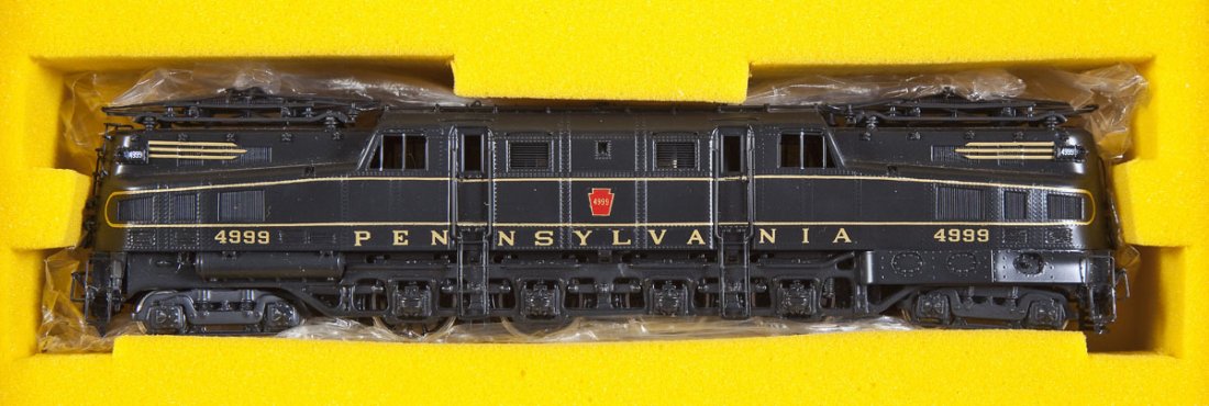 Alpha Models PRR R-1 Brass Locomotive & Tender: DESCRIPTION: Alpha Models PRR R-1 Electric painted brass locomotive. CONDITION: Appears unused in original box.