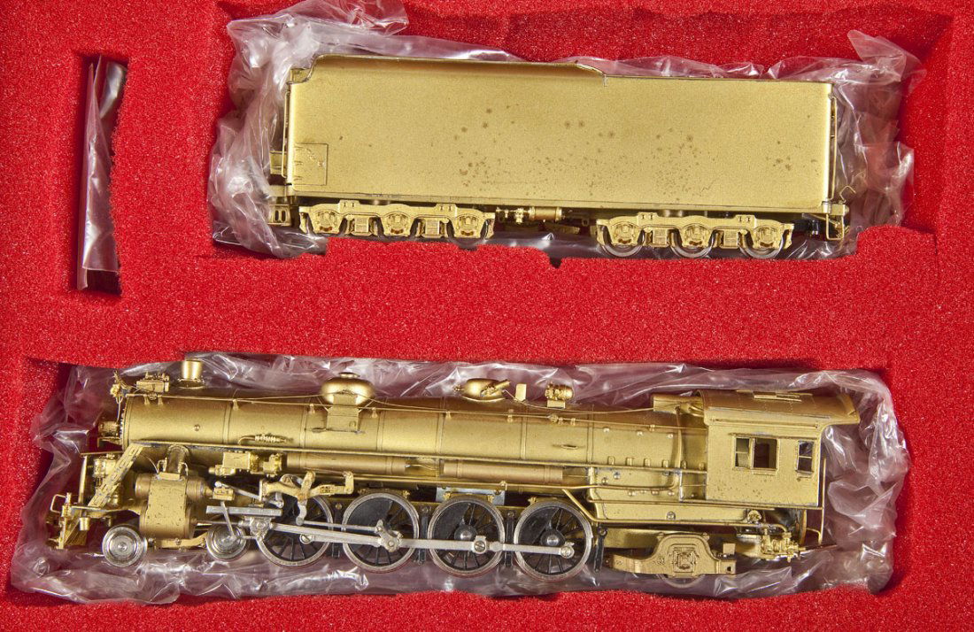 Westside/Samhongsa B&O T-3A Brass Loco & Tender: DESCRIPTION: Westside Model Company B&O T-3A brass locomotive and tender made by Samhongsa. CONDITION: Used and serviced with solder to back end of engine. In original box with paperwork.