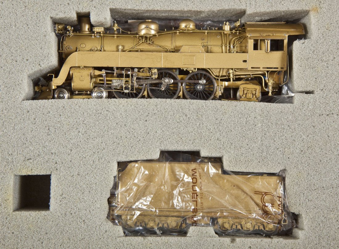 Hallmark/Dong Jin SF Valley Flier Loco & Tender: DESCRIPTION: Hallmark Models SF 1369/1376 Valley Flier brass locomotive and tender made by Dong Jin. CONDITION: Appears used in original box with paperwork.