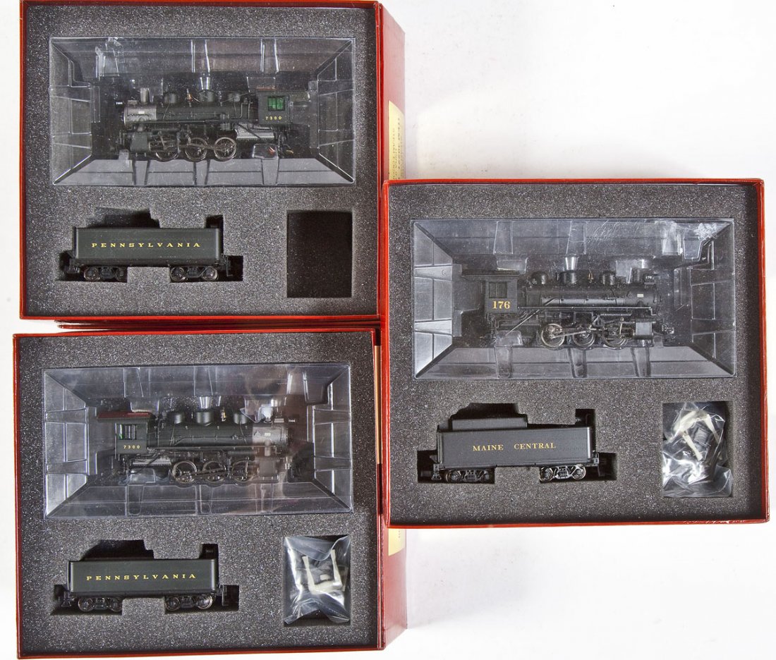 3 Proto-2000 Heritage Steam Locomotives: DESCRIPTION: Three Proto-2000 Heritage Steam Collection locomotives including MEC #176 and 2 PRR 7300. CONDITION: Appear unused in original boxes.