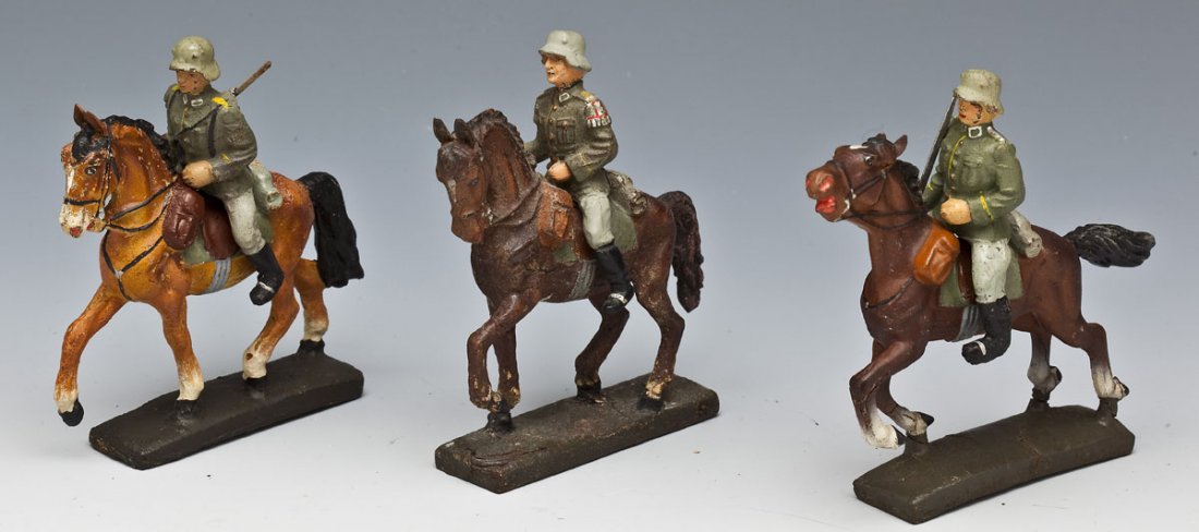 3 Pc Lineol Germany Army Cavalry Group: DESCRIPTION: Lineol German Army Cavalry Group. Three composition toy soldiers. Includes: 1) Officer with sword on charging horse (Excellent original condition). 2) Trooper on walking horse (paint touc