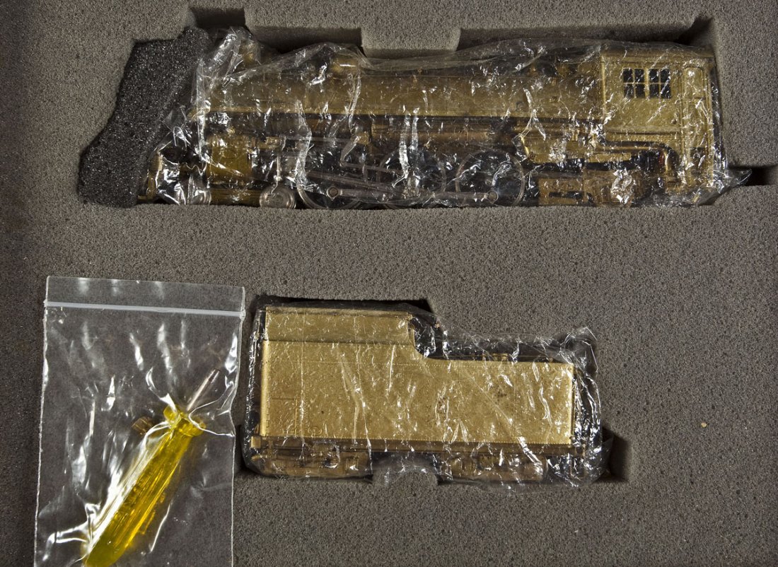 Samhongsa/VH Scale CPR Pacific Brass Loco & Tender: DESCRIPTION: VH Scale Models CPR Pacific #1200 brass locomotive and tender. Made by Samhongsa. CONDITION: Appears slightly, if at all, used in original box.