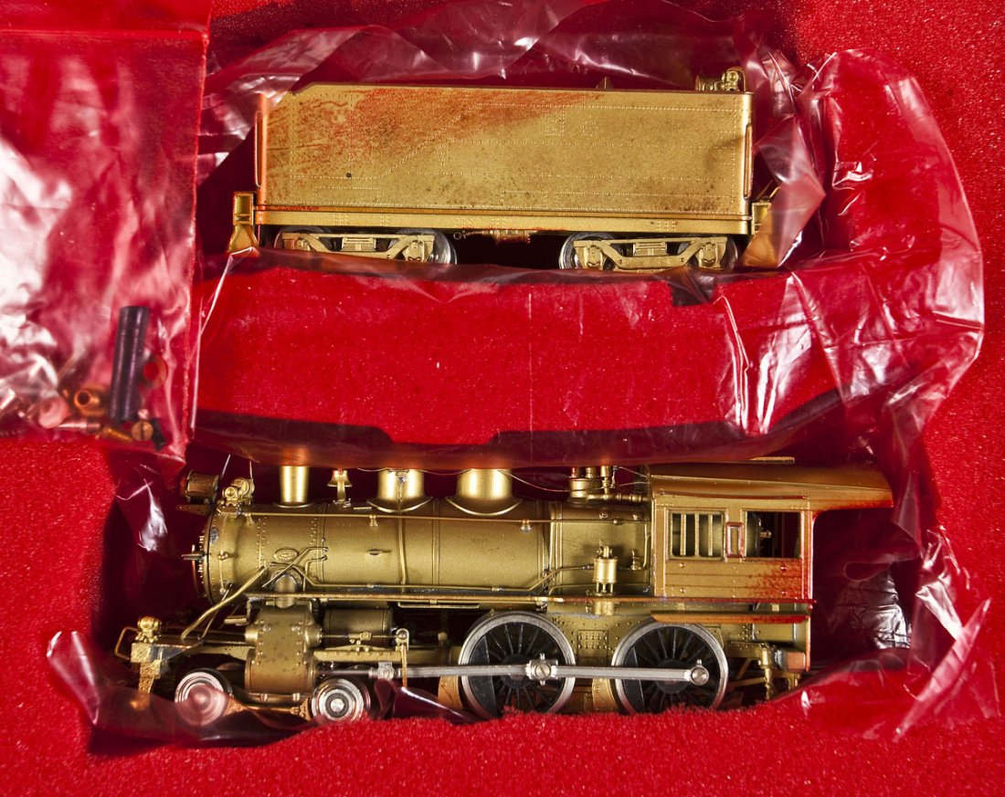 Samhongsa/West Side Model PRR Brass Loco & Tender: DESCRIPTION: West Side Model Company PRR brass D-16SB brass locomotive and tender. Made by Samhongsa. CONDITION: Lightly run in original box and serviced. Does not run well in reverse. Color from red 