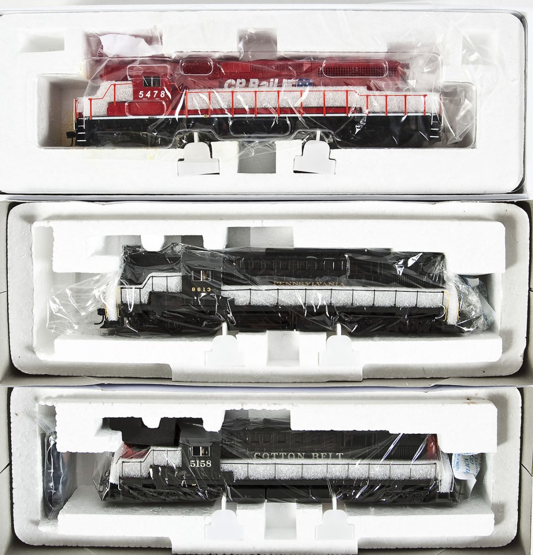 3 Broadway Limited Diesel Locomotives: DESCRIPTION: Three Broadway Limited diesel locomotives. Including: SSW #5158, PRR #8613, and CP #5478. CONDITION: Appear unused in original boxes.