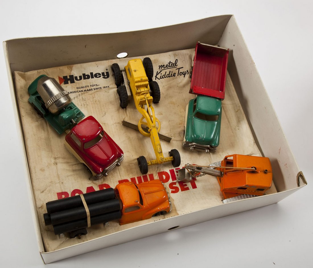 Hubley Road Building Set #76 in OB (1 of 4)