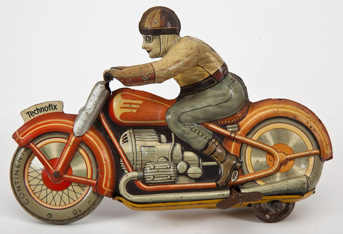 Technofix G.E. 258 Windup Motorcycle (1 of 6)