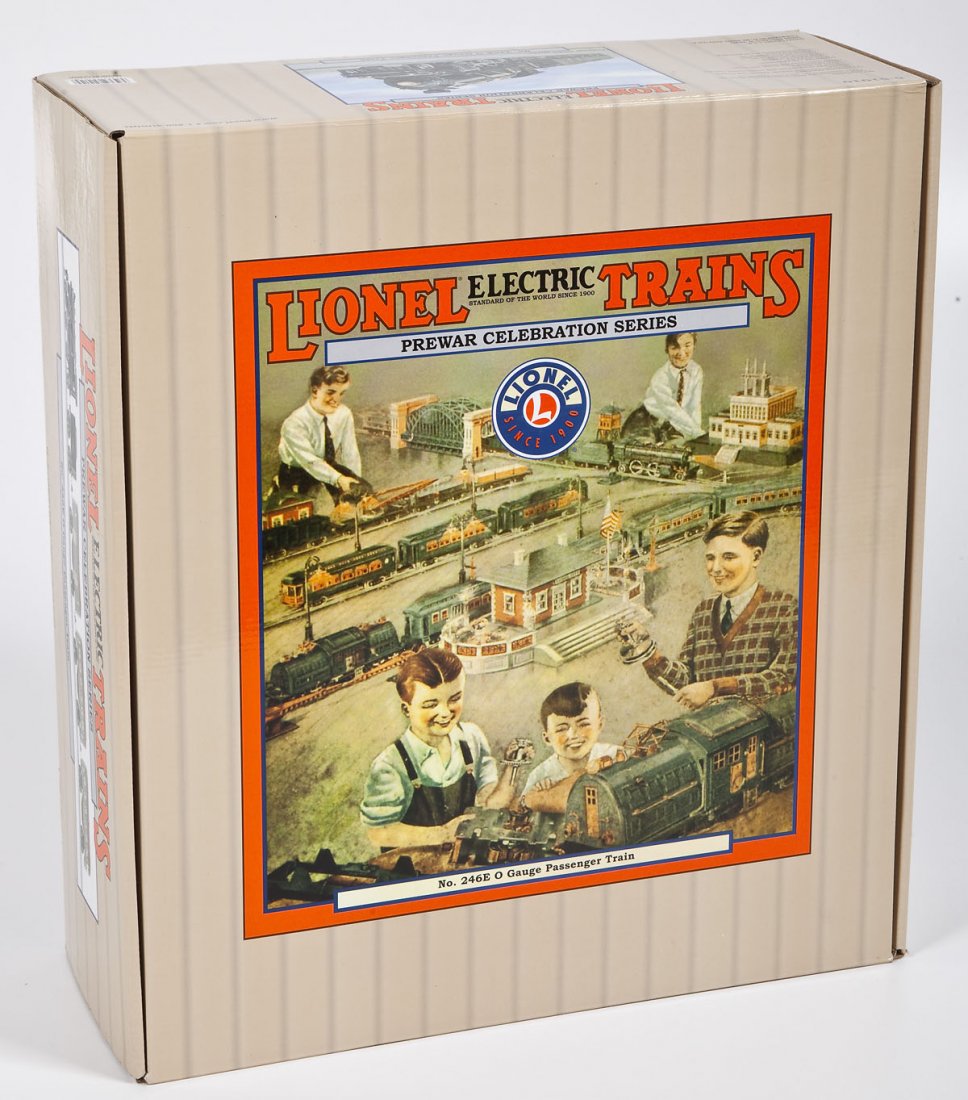 Lionel Pre-War Celebration #2463 Passenger Set (1 of 3)