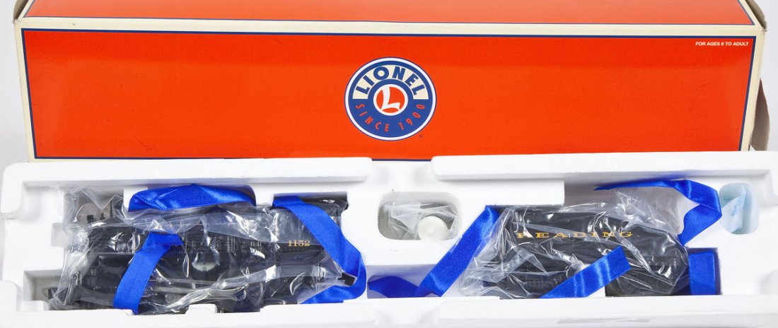 Lionel Reading Locomotive & Tender #6-28680 (1 of 2)