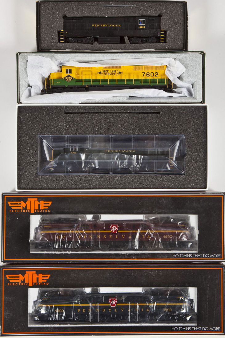 5 Assorted HO Diesel Locomotives (1 of 2)