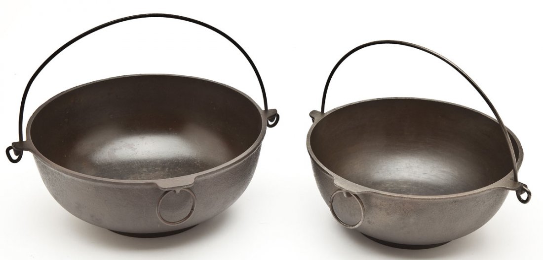 Griswold No. 2 & No. 3 Scotch Bowls: DESCRIPTION: Two Griswold scotch bowls. Includes: 1) Griswold No. 2 Scotch Bowl, Italic Logo, ERIE. Catalog/Part No: 780; 10-1/2" diameter. 2) Griswold No. 3 Scotch Bowl, Italic Logo, ERIE. Catalog/Pa