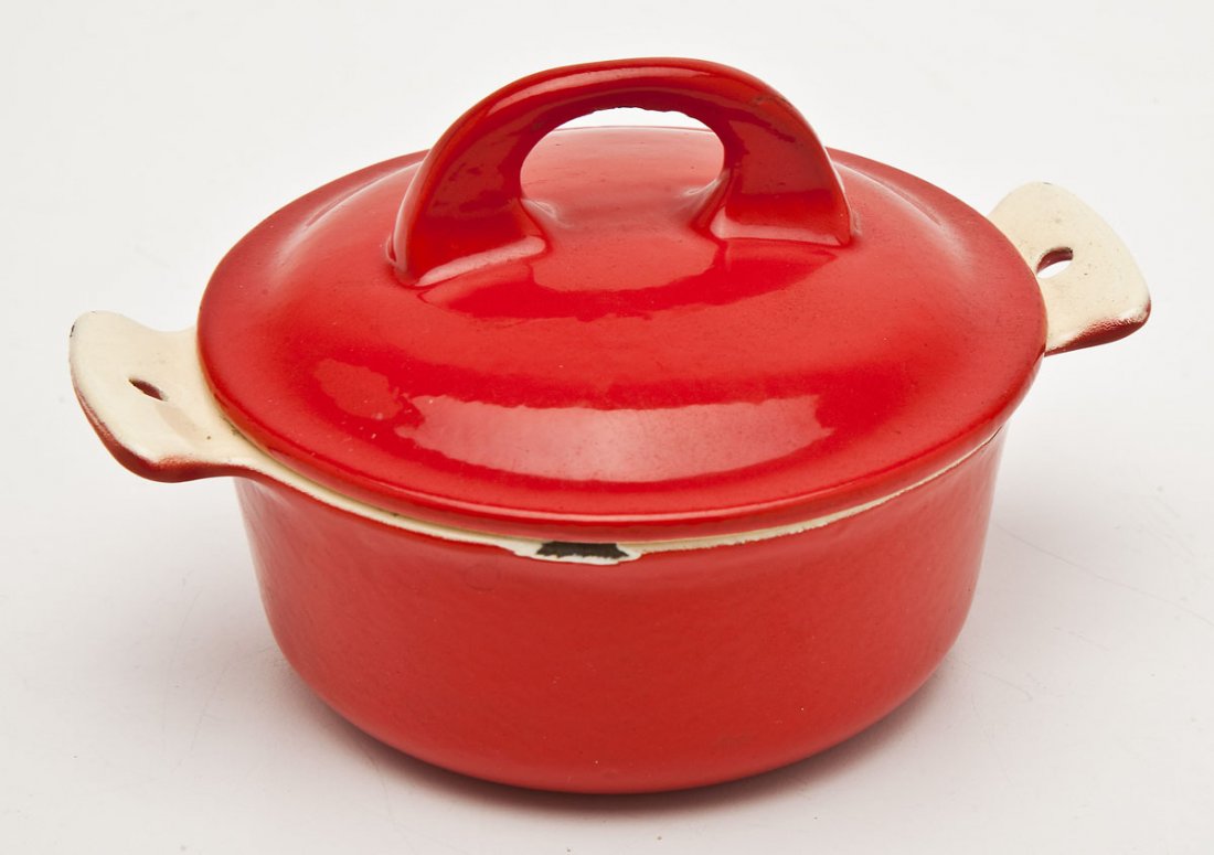 Griswold Flamingo Red Table Service Dutch Oven (1 of 2)