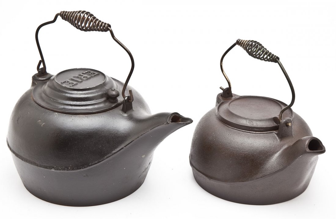2 Tea Kettles incl Erie No. 8 & Griswold (1 of 3)