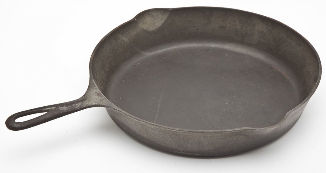 Griswold No. 10 Skillet, Italics (1 of 2)