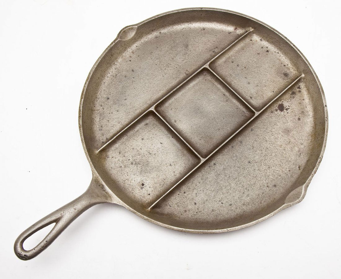 Griswold Breakfast Skillet, Plated (1 of 2)