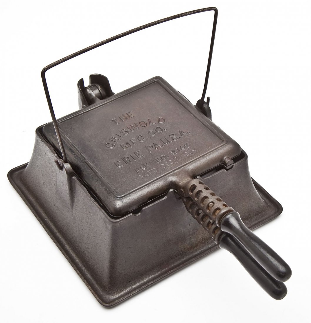 Griswold Square American Waffle Iron (1 of 3)