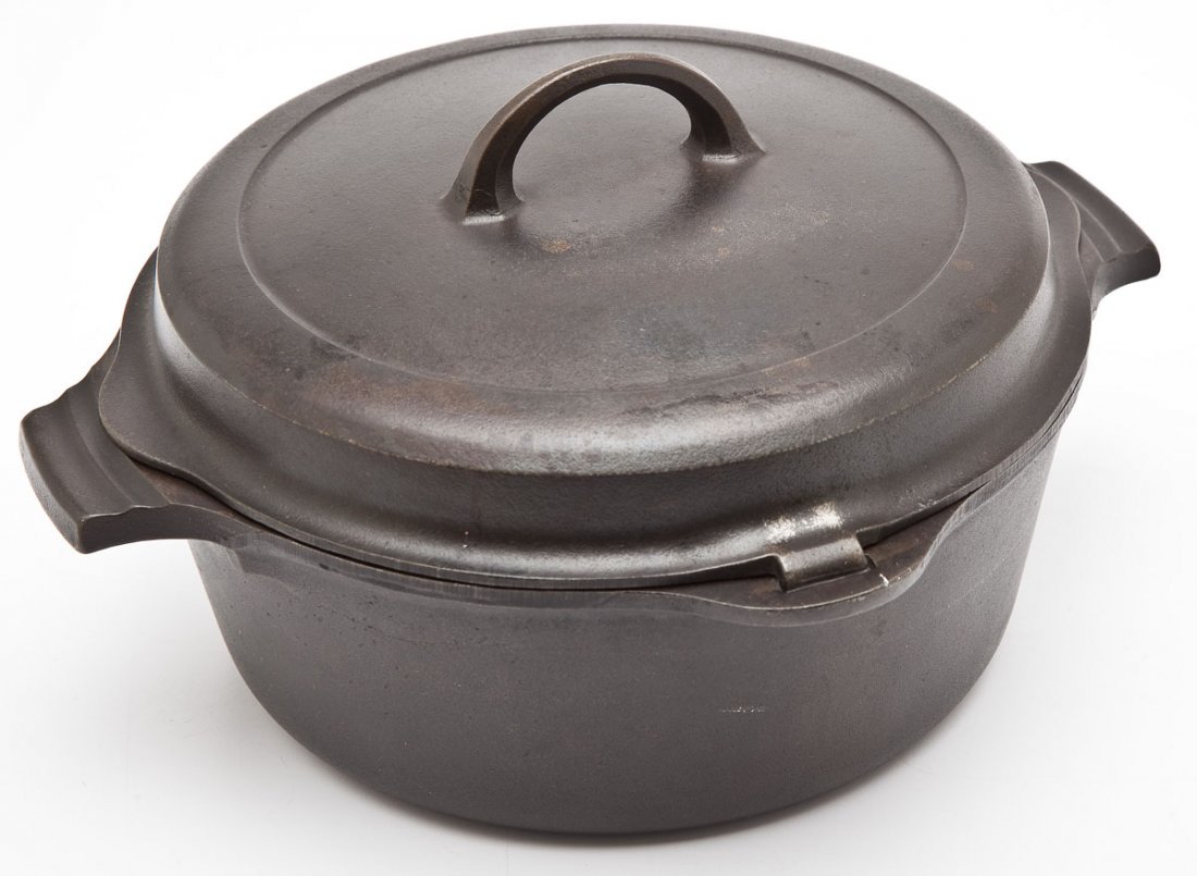 Griswold #8 Dutch Oven, Small Logo (1 of 3)