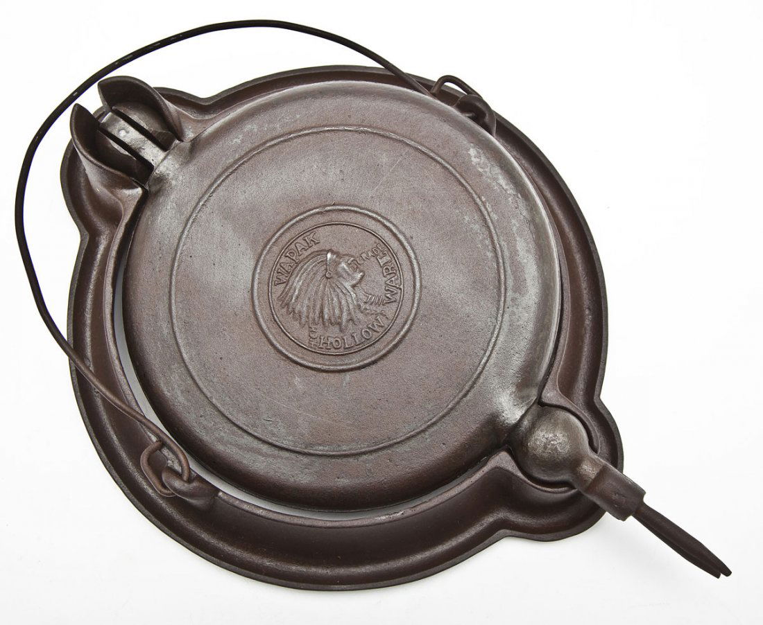 Wapak No. 8 Waffle Iron (1 of 2)
