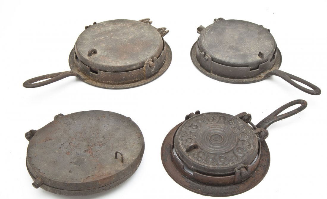 4 Waffle Irons (1 of 2)
