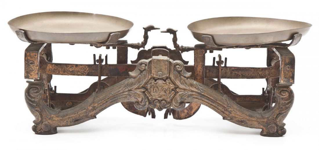 10 Kg Cast Iron Scale with Brass Trays (1 of 7)