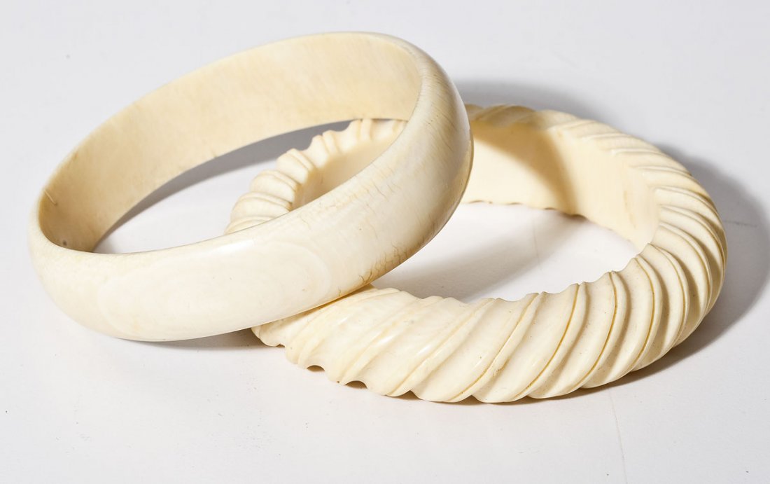 2 Ivory Bangle Bracelets (1 of 4)