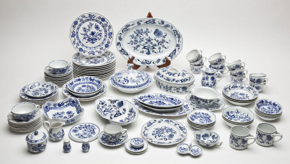 93 Pcs Assembled Blue Onion Pattern China (1 of 10)