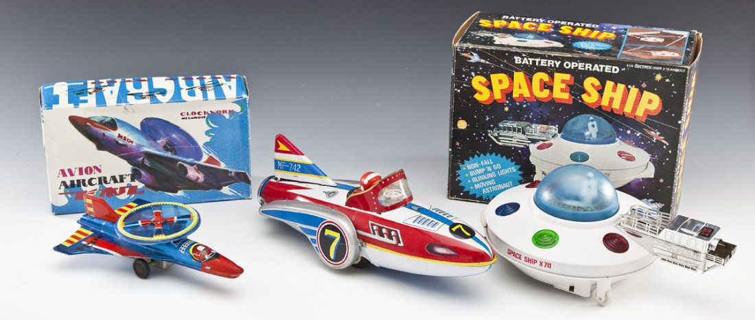 3 Vintage Tin Litho Space Ships (1 of 8)