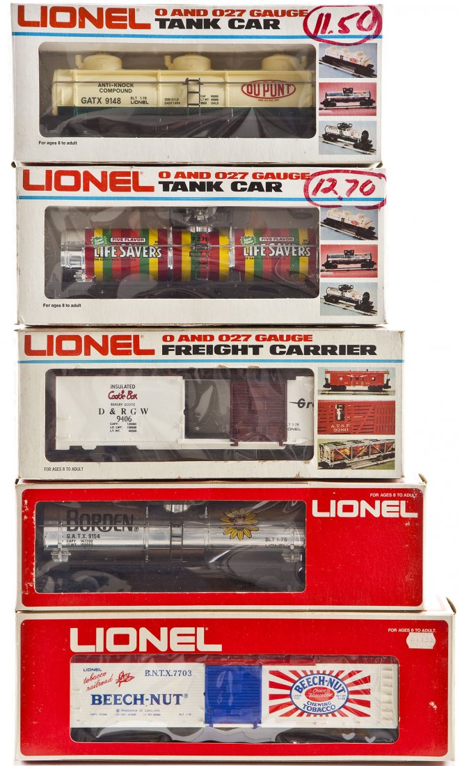 5 Lionel O Gauge Freight Cars in OB (1 of 2)