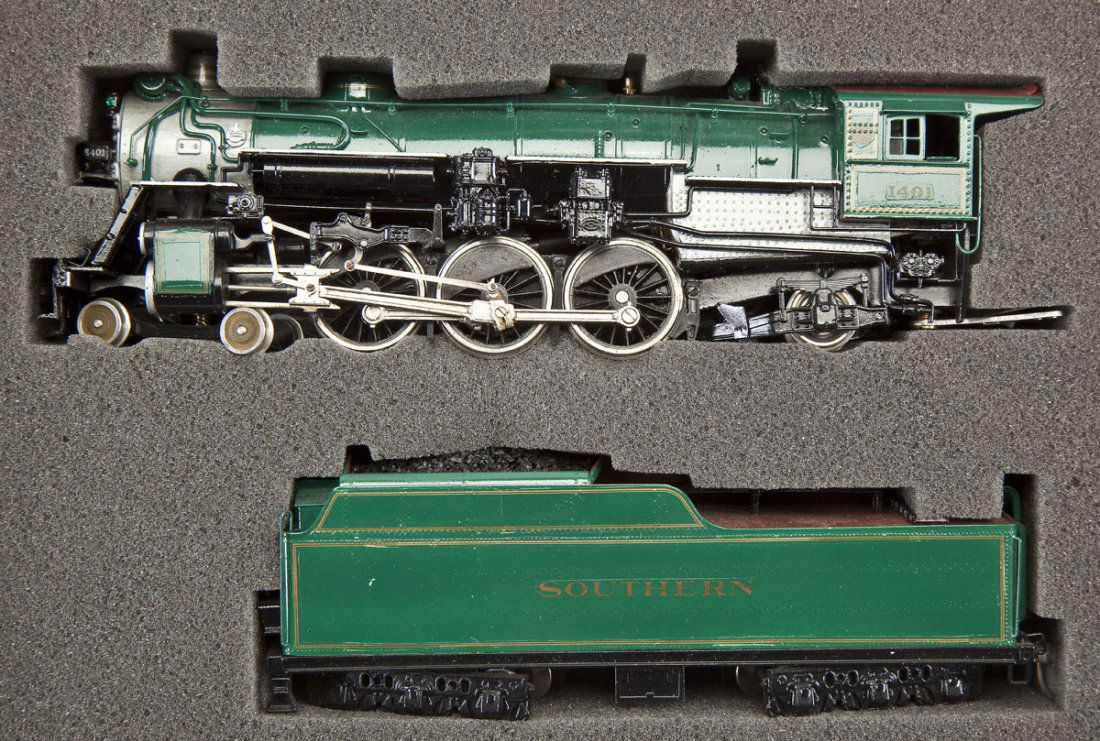 United Scale/Atlas SP Brass Loco & Tender (1 of 2)