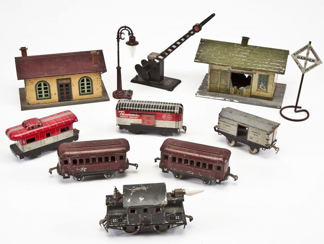 11 Tin Train Cars & Accessories incl Lionel (1 of 5)